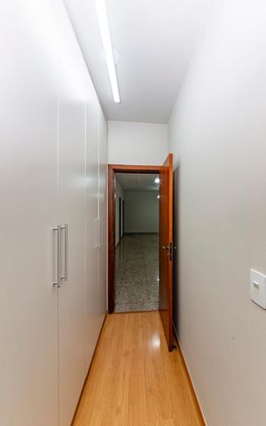 Apartamento à venda com 165m², 4 quartos e 2 vagasCorredor