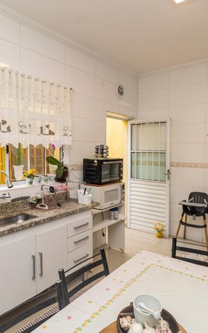 Casa à venda com 125m², 3 quartos e 2 vagasCozinha