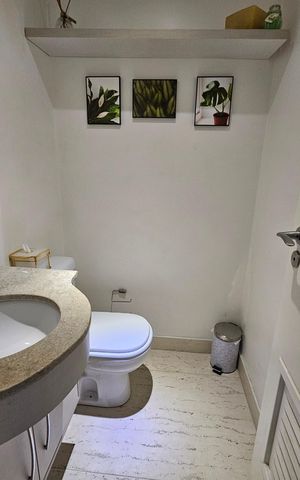Apartamento à venda com 193m², 3 quartos e 2 vagas Apartamento à venda com 193m², 3 quartos e 2 vagasBanheiro