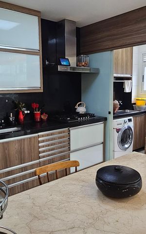 Apartamento à venda com 193m², 3 quartos e 2 vagas Apartamento à venda com 193m², 3 quartos e 2 vagasCozinha