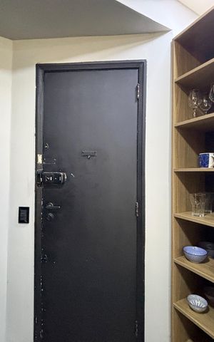 Apartamento à venda com 100m², 3 quartos e 1 vaga Apartamento à venda com 100m², 3 quartos e 1 vagaCozinha - porta de entrada de serviço com fechadura digital