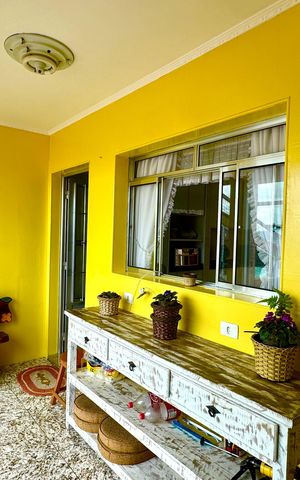 Casa à venda com 275m², 3 quartos e 4 vagas Casa à venda com 275m², 3 quartos e 4 vagasHall