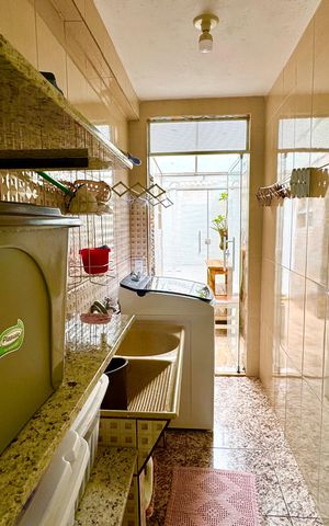 Casa à venda com 275m², 3 quartos e 4 vagas Casa à venda com 275m², 3 quartos e 4 vagasÁrea de Serviço