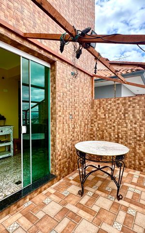 Casa à venda com 275m², 3 quartos e 4 vagas Casa à venda com 275m², 3 quartos e 4 vagasMirante