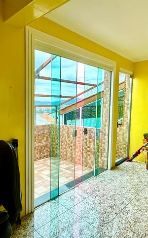 Casa à venda com 275m², 3 quartos e 4 vagas Casa à venda com 275m², 3 quartos e 4 vagasHall