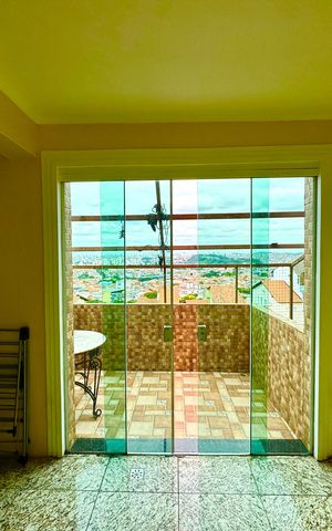 Casa à venda com 275m², 3 quartos e 4 vagas Casa à venda com 275m², 3 quartos e 4 vagasHall