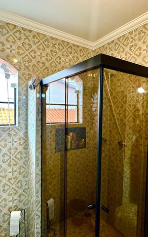 Casa à venda com 275m², 3 quartos e 4 vagas Casa à venda com 275m², 3 quartos e 4 vagasBanheiro da Suíte