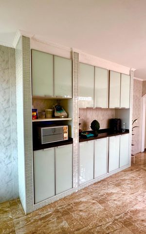 Casa à venda com 275m², 3 quartos e 4 vagas Casa à venda com 275m², 3 quartos e 4 vagasCozinha