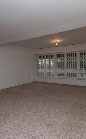 Casa à venda com 272m², 4 quartos e 3 vagasSala 