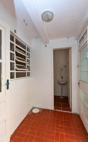 Casa à venda com 272m², 4 quartos e 3 vagasárea de Serviço 