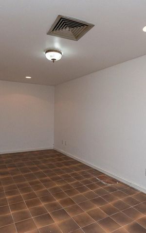 Casa à venda com 272m², 4 quartos e 3 vagasCozinha 