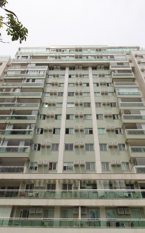 Apartamento à venda com 79m², 3 quartos e 2 vagasFachada