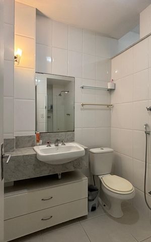 Apartamento à venda com 85m², 2 quartos e sem vaga Apartamento à venda com 85m², 2 quartos e sem vagaBanheiro social