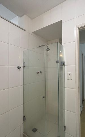 Apartamento à venda com 85m², 2 quartos e sem vaga Apartamento à venda com 85m², 2 quartos e sem vagaBanheiro social