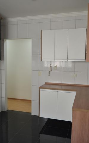 Apartamento à venda com 76m², 2 quartos e 1 vagaCozinha