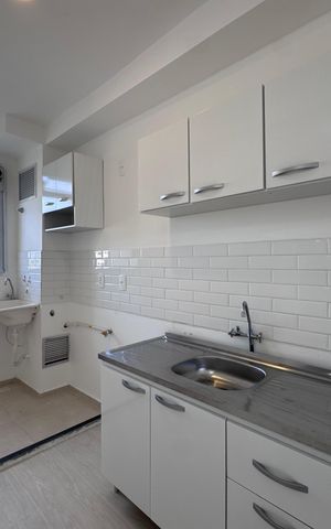 Apartamento para alugar com 48m², 2 quartos e 1 vaga Apartamento para alugar com 48m², 2 quartos e 1 vagaCozinha e Área de Serviço