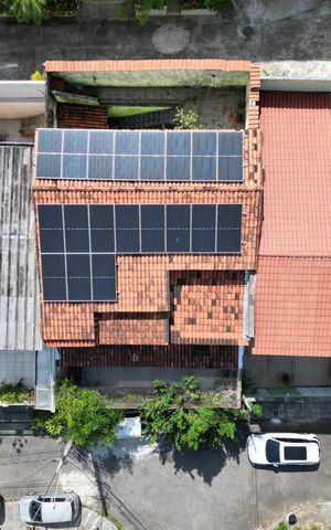 Casa de condomínio para alugar com 367m², 5 quartos e 4 vagasTelhado da casa - Energia Solar