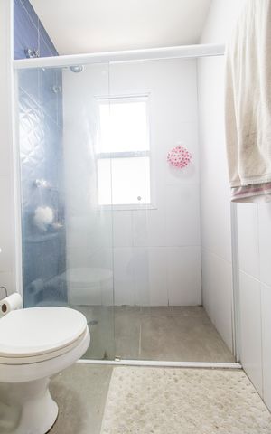 Apartamento à venda com 110m², 3 quartos e 2 vagas Apartamento à venda com 110m², 3 quartos e 2 vagasBanheiro da Suíte