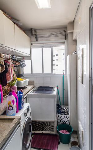 Apartamento à venda com 110m², 3 quartos e 2 vagas Apartamento à venda com 110m², 3 quartos e 2 vagasCozinha