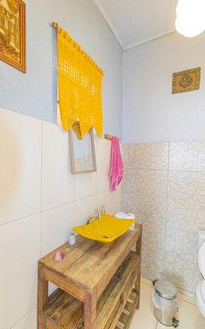 Casa à venda com 132m², 2 quartos e 2 vagas Casa à venda com 132m², 2 quartos e 2 vagasBanheiro Social