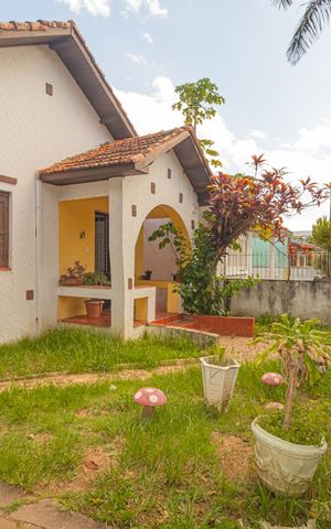 Casa à venda com 132m², 2 quartos e 2 vagas Casa à venda com 132m², 2 quartos e 2 vagasJardim/Entrada