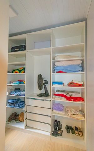 Casa à venda com 132m², 2 quartos e 2 vagas Casa à venda com 132m², 2 quartos e 2 vagascloset do Quarto 2