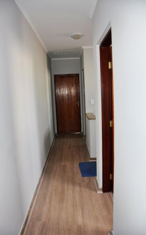 Casa para alugar com 230m², 3 quartos e 2 vagas Casa para alugar com 230m², 3 quartos e 2 vagasDetalhe - Corredor - Quartos