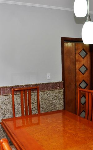 Casa para alugar com 230m², 3 quartos e 2 vagas Casa para alugar com 230m², 3 quartos e 2 vagasDetalhe - Copa