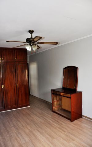 Casa para alugar com 230m², 3 quartos e 2 vagas Casa para alugar com 230m², 3 quartos e 2 vagasDetalhe - Quarto 01 com Suíte