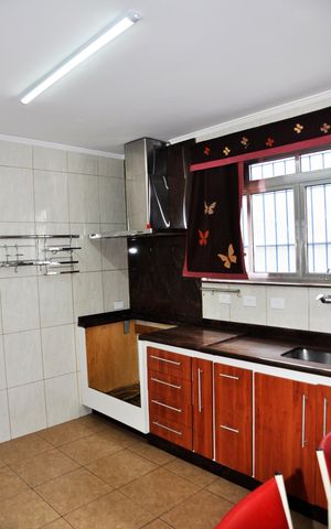 Casa para alugar com 230m², 3 quartos e 2 vagas Casa para alugar com 230m², 3 quartos e 2 vagasDetalhe - Cozinha