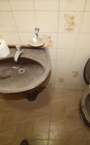 Casa para alugar com 200m², 2 quartos e 3 vagasBanheiro 2