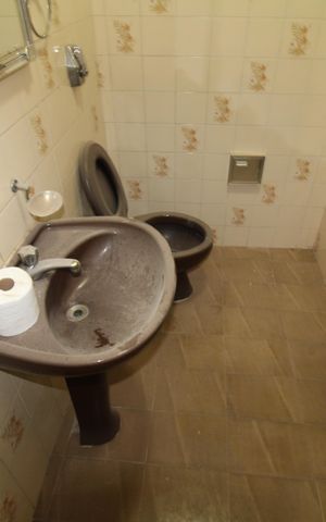 Casa para alugar com 200m², 2 quartos e 3 vagasBanheiro 2
