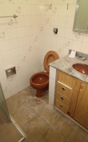 Casa para alugar com 200m², 2 quartos e 3 vagasBanheiro 1