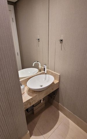 Apartamento para alugar com 149m², 3 quartos e 2 vagas Apartamento para alugar com 149m², 3 quartos e 2 vagasBanheiro