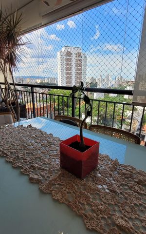 Apartamento para alugar com 149m², 3 quartos e 2 vagas Apartamento para alugar com 149m², 3 quartos e 2 vagasVaranda