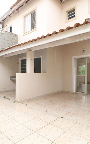 Casa de condomínio para alugar com 100m², 3 quartos e 2 vagasVaranda