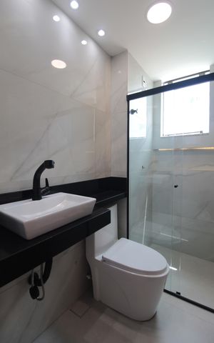 Apartamento à venda com 65m², 2 quartos e 1 vagaBanheiro Social