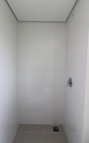 Apartamento à venda com 80m², 2 quartos e 1 vagaBanheiro da Suíte 1
