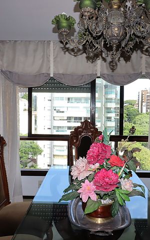 Apartamento para alugar com 224m², 2 quartos e 2 vagasJanela 1 da Sala