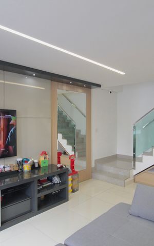 Casa à venda com 150m², 3 quartos e 3 vagasSala