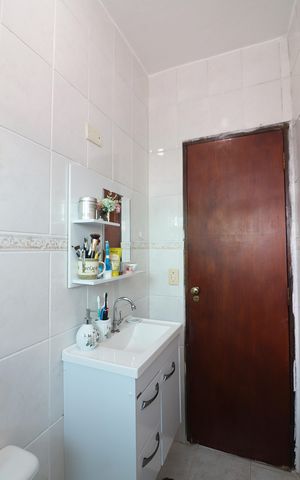Casa à venda com 260m², 3 quartos e 2 vagasQuarto 1 - Suíte Banheiro 