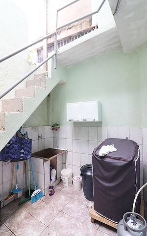 Casa à venda com 260m², 3 quartos e 2 vagasÁrea de Serviço