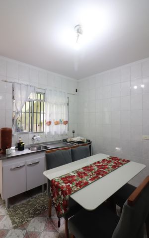 Casa à venda com 260m², 3 quartos e 2 vagasCozinha 