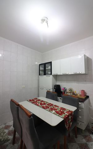 Casa à venda com 260m², 3 quartos e 2 vagasCozinha 