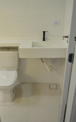 Casa à venda com 155m², 3 quartos e 3 vagasBanheiro da Suíte 2