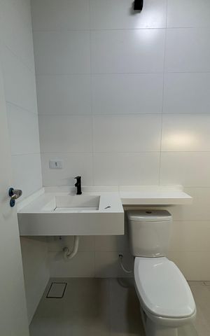 Casa à venda com 155m², 3 quartos e 3 vagas Casa à venda com 155m², 3 quartos e 3 vagasBanheiro da Suíte 2