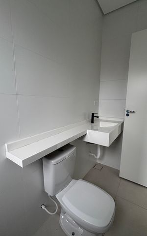 Casa à venda com 155m², 3 quartos e 3 vagas Casa à venda com 155m², 3 quartos e 3 vagasBanheiro da Suíte 1