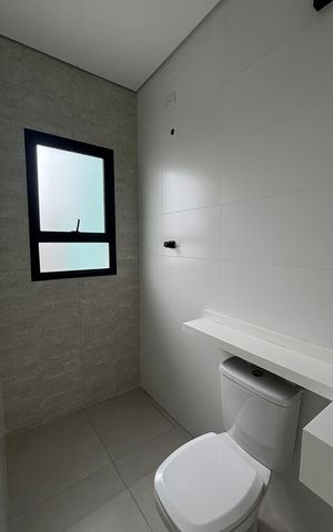 Casa à venda com 155m², 3 quartos e 3 vagas Casa à venda com 155m², 3 quartos e 3 vagasBanheiro da Suíte 1