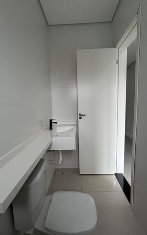 Casa à venda com 155m², 3 quartos e 3 vagas Casa à venda com 155m², 3 quartos e 3 vagasBanheiro da Suíte 1