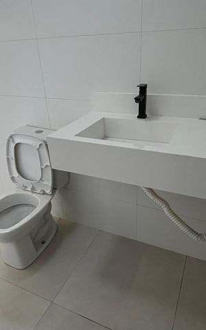 Casa à venda com 155m², 3 quartos e 3 vagas Casa à venda com 155m², 3 quartos e 3 vagasBanheiro da Suíte 3